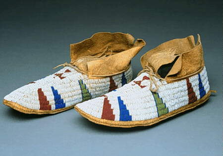 NativeTech: Native American Varieties of Moccasins - Cheyenne